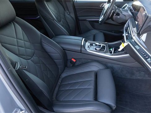 Certified 2025 BMW X5 xDrive40i w/ Parking Assistance Package image 21