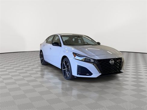 New 2025 Nissan Altima 2.5 SR w/ SR Premium Package image 2