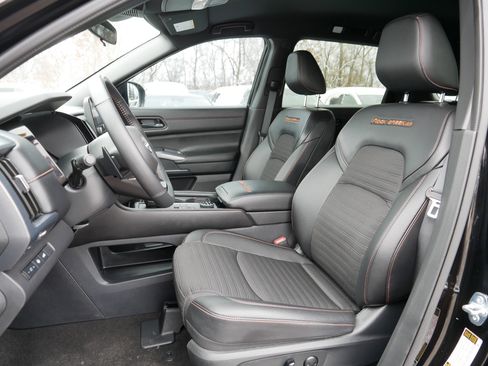 Certified 2025 Nissan Pathfinder Rock Creek image 34