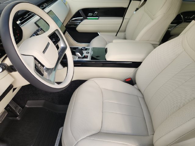 New 2027 Land Rover Range Rover Long Wheelbase SE AWD/4WD image 12