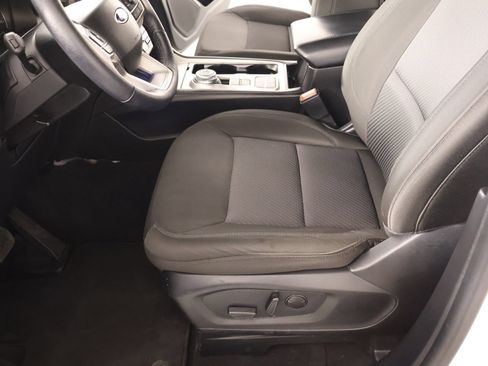 Used 2023 Ford Explorer XLT RWD image 11