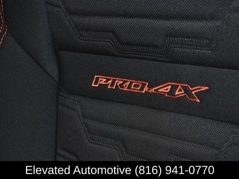 Used 2025 Nissan Frontier PRO-4X w/ Pro Convenience Package image 15