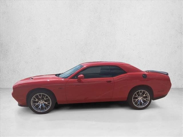 Used 2018 Dodge Challenger R/T w/ Driver Convenience Group RWD image 9