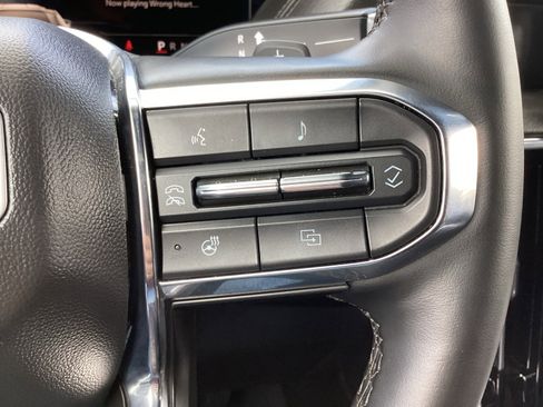 Used 2025 GMC Yukon Denali AWD/4WD image 39