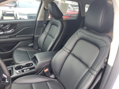 New 2025 Lincoln Corsair FWD w/ Equipment Group 101A image 10