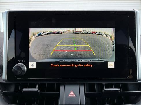 Used 2025 Toyota RAV4 XLE image 32