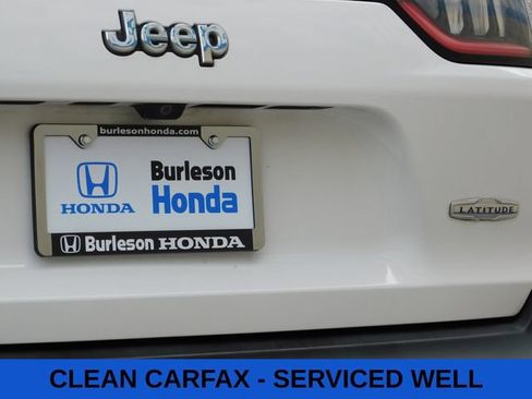 Used 2019 Jeep Cherokee Latitude w/ Popular Appearance Group FWD image 5