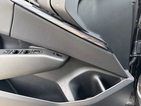 Used 2025 BMW X3 xDrive30i w/ Convenience Package image 25