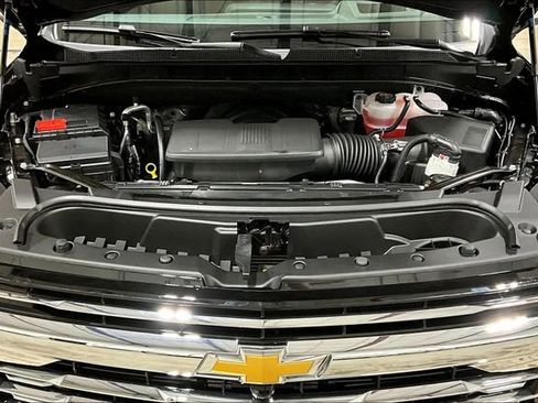 New 2026 Chevrolet Suburban Premier AWD/4WD image 11