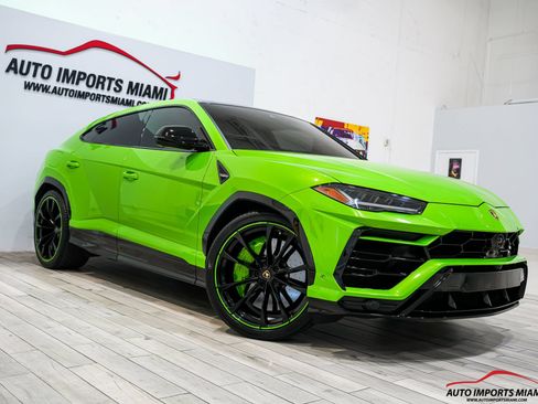 Used 2022 Lamborghini Urus AWD/4WD image 30