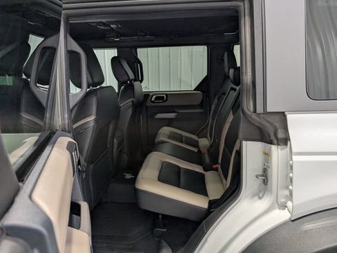 Used 2023 Ford Bronco Wildtrak AWD/4WD image 9