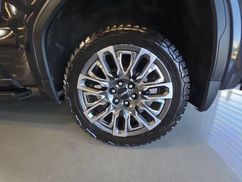 Used 2023 GMC Sierra 1500 Denali Ultimate AWD/4WD image 25