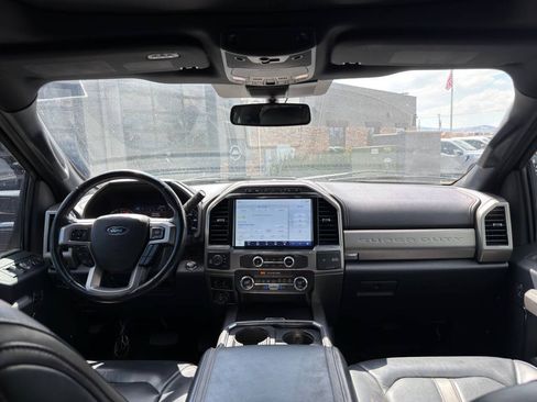 Used 2022 Ford F250 Platinum AWD/4WD image 11