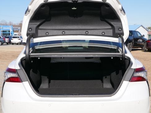 Used 2021 Toyota Camry XSE w/ Navigation Package image 14