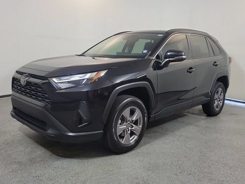 Used 2024 Toyota RAV4 XLE w/ Convenience Package FWD image 3