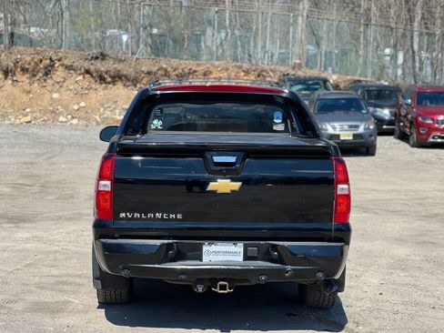 Used 2012 Chevrolet Avalanche LTZ image 5