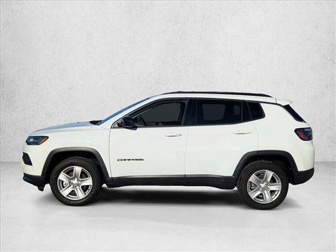Used 2022 Jeep Compass Latitude image 8