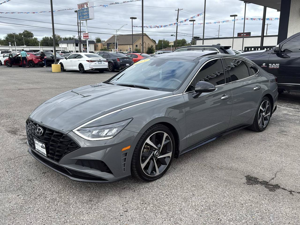 Used 2021 Hyundai Sonata SEL Plus w/ Tech Package FWD image 2