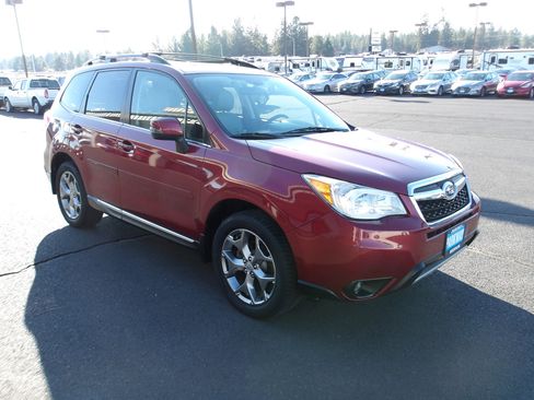Used 2016 Subaru Forester 2.5i Touring w/ Eyesight & Navigation System image 7