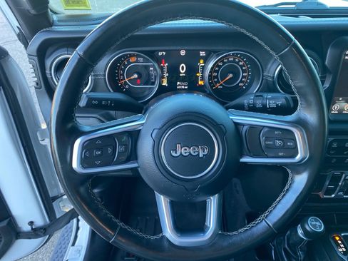Used 2020 Jeep Wrangler Unlimited Sahara AWD/4WD image 11