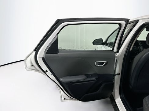 Used 2025 Kia K4 LXS image 26