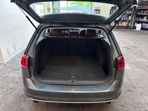 Used 2017 Volkswagen Golf Alltrack SE AWD/4WD image 23