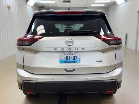 Certified 2025 Nissan Rogue S image 6
