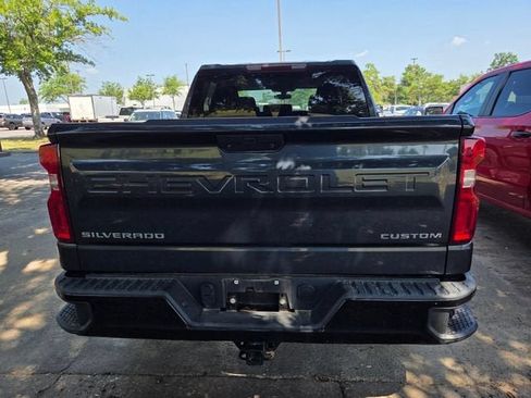 Used 2021 Chevrolet Silverado 1500 Custom Trail Boss w/ LPO, Dark Essentials Package AWD/4WD image 3