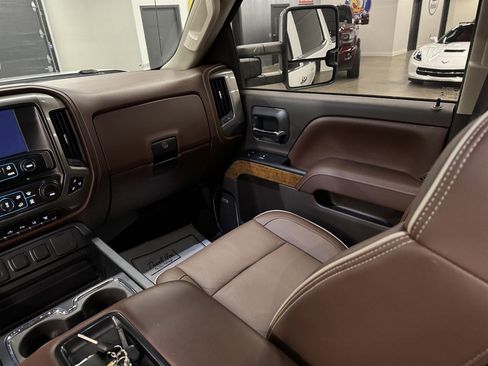 Used 2015 Chevrolet Silverado 2500 High Country w/ Duramax Plus Package AWD/4WD image 30