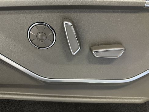 Used 2024 Ford F150 Platinum w/ Equipment Group 703A Plus image 25