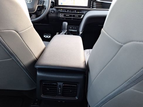 Used 2025 Toyota Camry SE w/ Multimedia Upgrade Package image 32