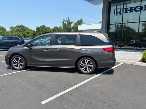 Used 2021 Honda Odyssey Touring image 9