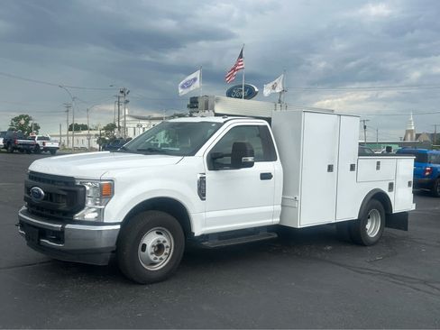 Used 2021 Ford F350 XL w/ Power Equipment Group RWD image 2