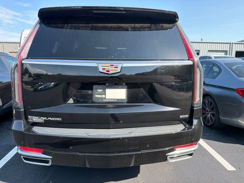 Certified 2022 Cadillac Escalade ESV Premium Luxury AWD/4WD image 4
