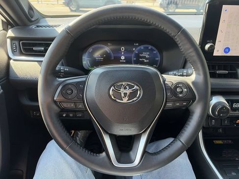 Used 2025 Toyota RAV4 XSE w/ Advanced Technology Package AWD/4WD image 14