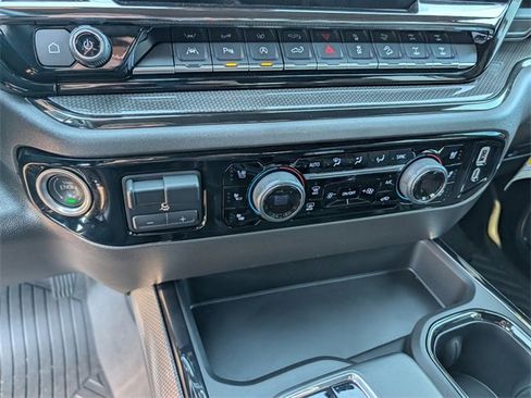 Used 2025 Chevrolet Silverado 1500 ZR2 w/ Technology Package image 12
