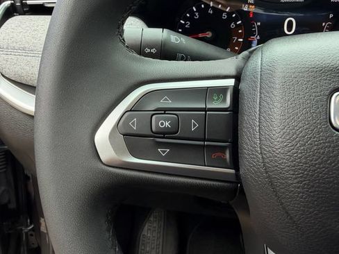 Used 2024 Jeep Compass Latitude AWD/4WD image 6