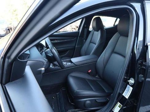 Used 2022 MAZDA MAZDA3 s FWD image 8
