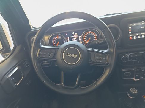 Used 2021 Jeep Gladiator Sport AWD/4WD image 11