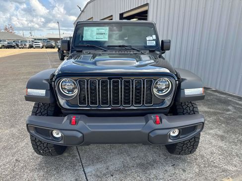 New 2025 Jeep Gladiator Rubicon image 2