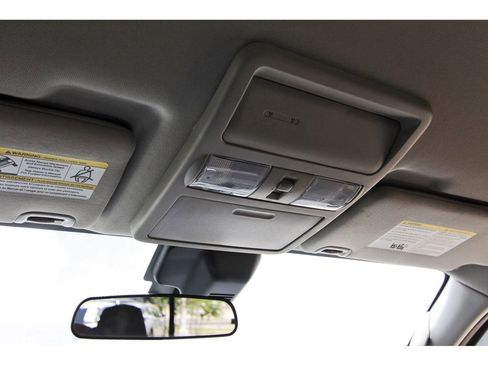 Used 2025 Nissan Frontier SV w/ SV Convenience Package RWD image 23