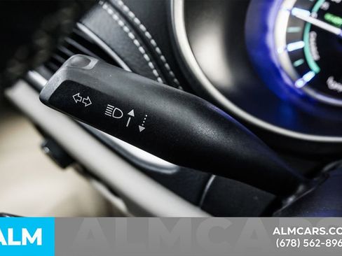 Used 2024 Chrysler Pacifica Select image 30