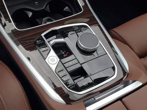 New 2026 BMW X5 xDrive40i w/ M Sport Package AWD/4WD image 20