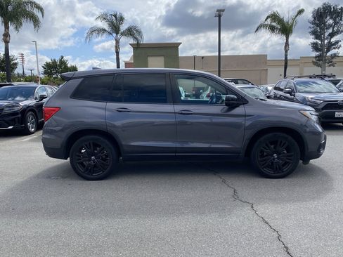 Used 2021 Honda Passport Sport image 2