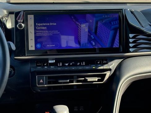Used 2025 Toyota Camry XSE FWD image 18