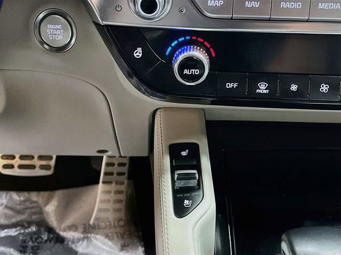 Used 2022 Kia Telluride SX w/ SX Prestige Package AWD/4WD image 21