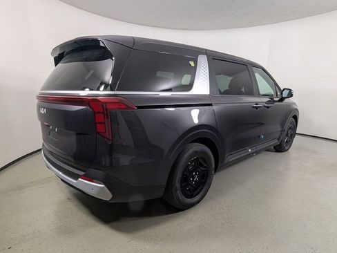New 2026 Kia Carnival FWD image 7