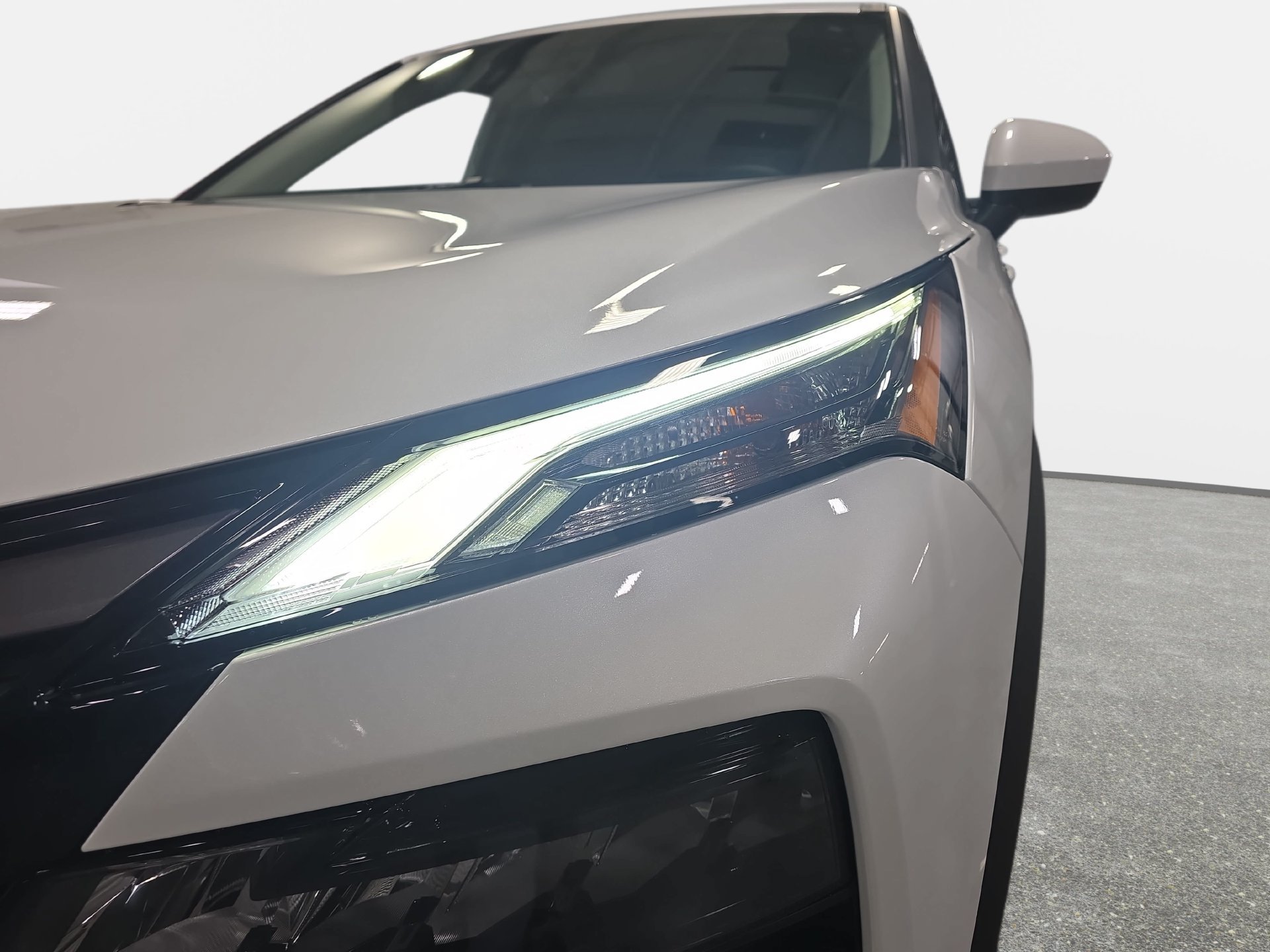 New 2026 Nissan Rogue SV AWD/4WD image 29