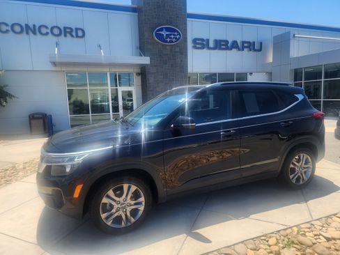 Used 2023 Kia Seltos S FWD image 1