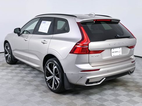 Certified 2024 Volvo XC60 B5 Ultimate w/ Climate Package AWD/4WD image 4